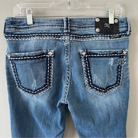 Miss Me Blue Straight Distressed Low/Mid Rise Capris/Short Jeans Waist Size 28 - Picture 9 of 16